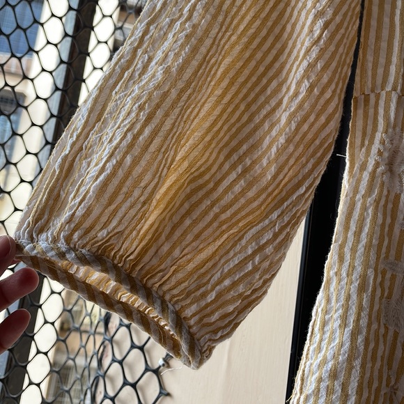 Forever 21 mini size M, white & yellow stripes - Picture 9 of 12